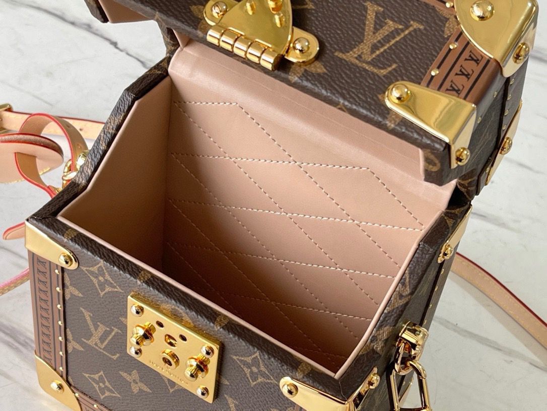 Crossbody Bags